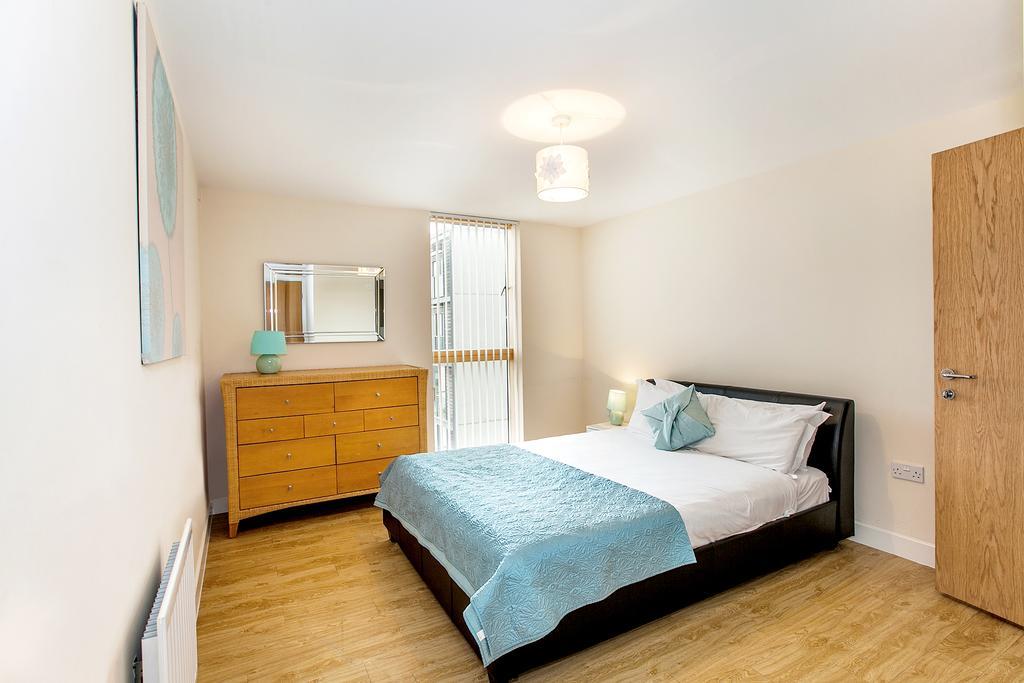 Shortstaymk Vizion Apartments, With Free Superfast Wi-Fi, Parking, Sky Sports And Movies Milton Keynes Habitación foto