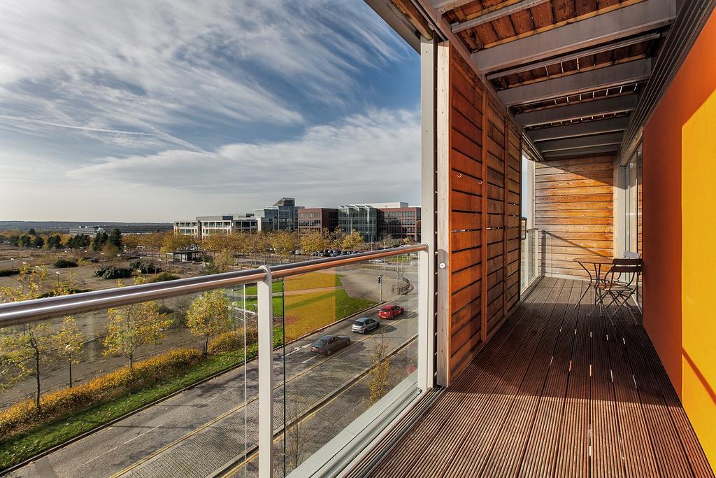 Shortstaymk Vizion Apartments, With Free Superfast Wi-Fi, Parking, Sky Sports And Movies Milton Keynes Habitación foto