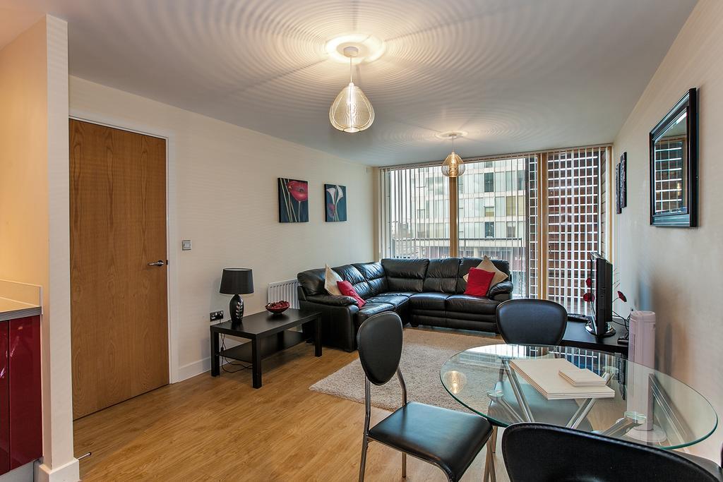 Shortstaymk Vizion Apartments, With Free Superfast Wi-Fi, Parking, Sky Sports And Movies Milton Keynes Habitación foto